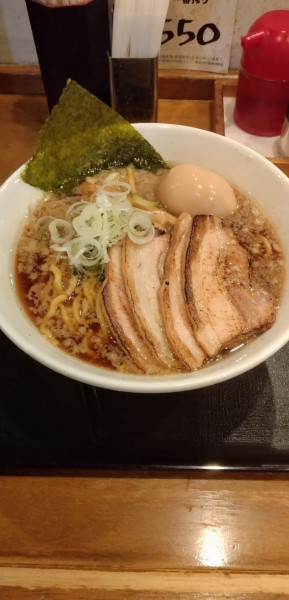 「3年1組(叉焼味玉醤油)(大盛)」@らぅ麺 ガラ喰楽学校 大宮店の写真