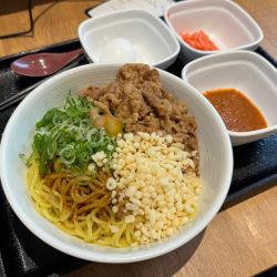 牛玉スタミナまぜそば（半熟）