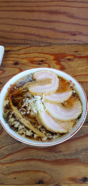 「手揉み醤油中盛りチャーシュートッピング」@湘南の手前の写真