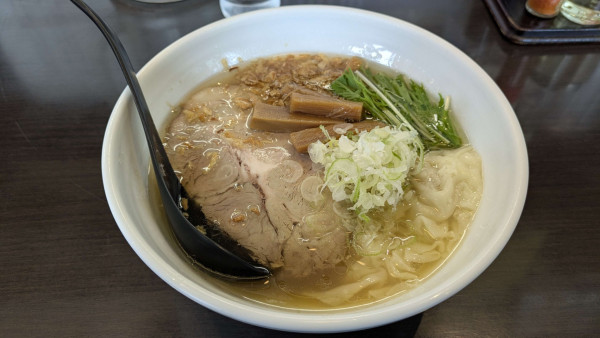 「塩えびわんたん麺」@らぁ麺 金萬の写真