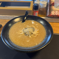 煮干しラーメン 必の写真