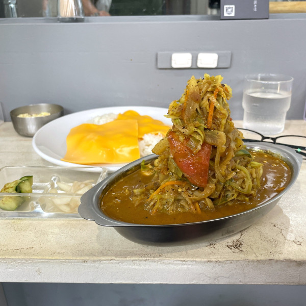 「ボンベイカレー（野菜・普通）」@東京ボンベイ 恵比寿ガーデンプレイス店の写真