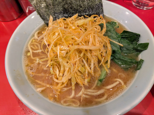 「ピリ辛ネギラーメン」@横浜家系ラーメン 黄金家の写真