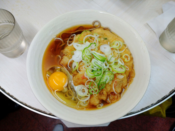 「かき揚げ天玉そば（650円）」@常盤軒 横須賀線ホーム店の写真