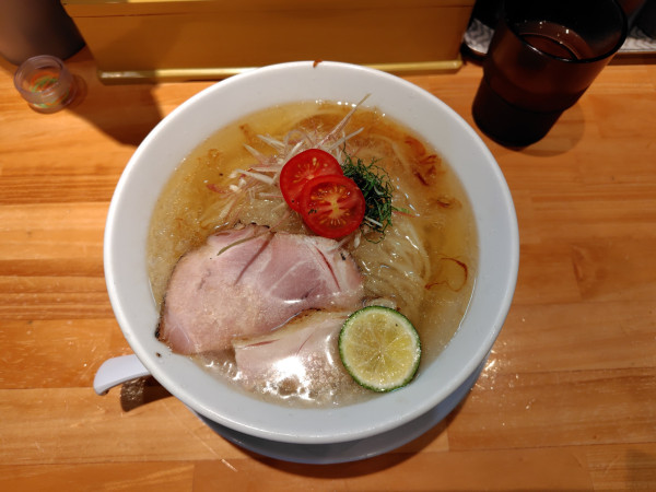 「冷し塩らぁめん1200円（季節限定）」@麺家 たけ田の写真
