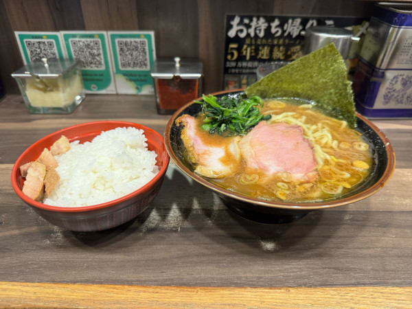 「ラーメン」@神田ラーメン わいず 神田本店の写真