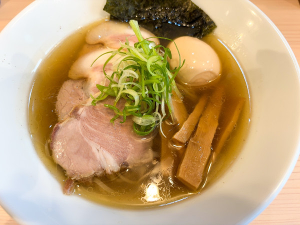 「味玉塩ラーメン」@ラーメンLab ろじっくの写真