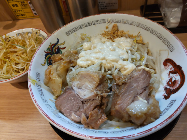 「冷やし中華＋ネギ（別皿）」@ラーメン豚山 恵比寿店の写真