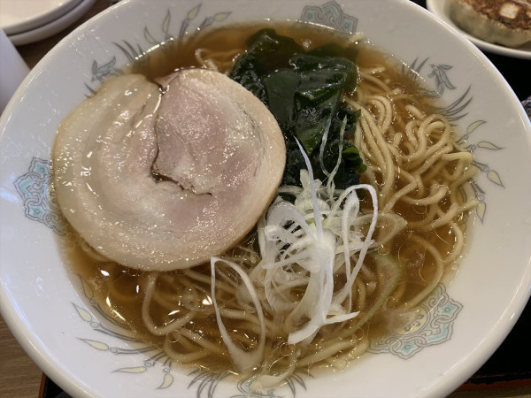「中華そばセット（中華そば＋半炒飯＋餃子3個）」@餃子販売所 新宿小滝橋通りいち五郎の写真