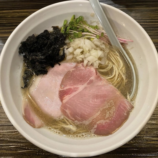 「圧縮淡麗煮干しそば」@魚々麺  園の写真