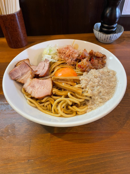 「特製ワシワシ肉油そば(中太麺)1200円」@自家製麺 ラカンの写真