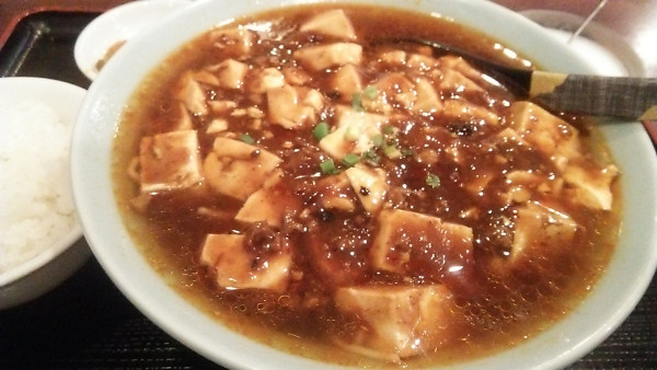 「マーボー麺 700円＋ライス小 150円」@チャイナ厨房 亀戸駅前店の写真