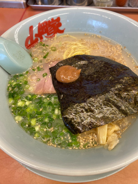 「朝ラーメン550」@ラーメン山岡家 鷲宮店の写真