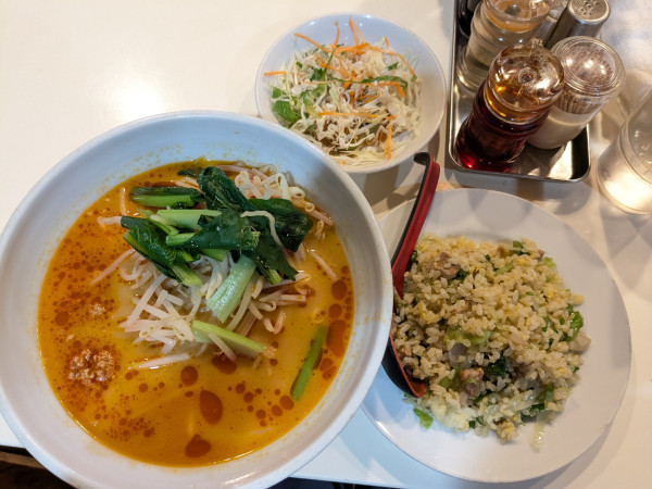 「タンタン麺+半炒飯セット￥780」@杏花楼 新百合ヶ丘店の写真