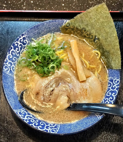 「とんこつしょうゆ 935円」@麺屋 武将の写真