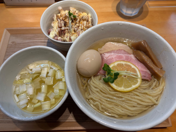 「味玉昆布水つけ麺　塩　+    炙りチャーマヨ丼」@Hamano Comugiの写真
