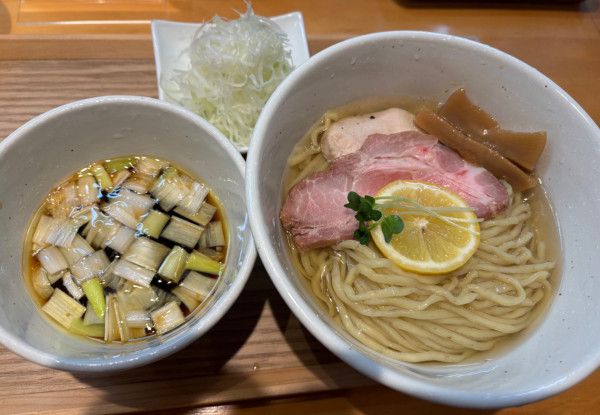 「昆布水つけ麺　醤油　+   長ネギ」@Hamano Comugiの写真