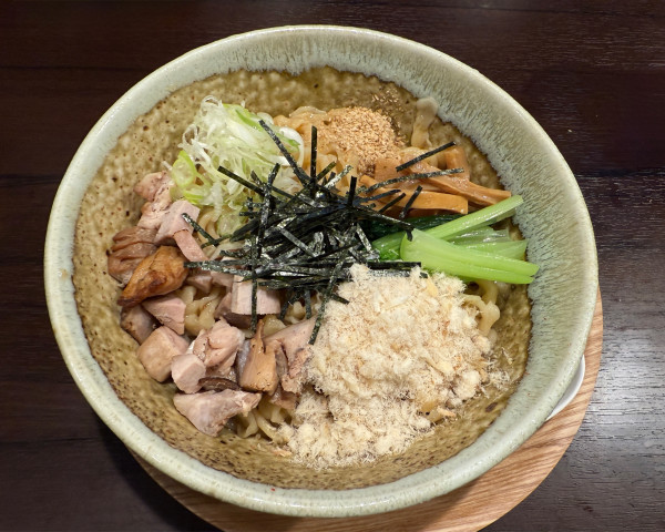 「白流の油そば鯛&ワサビ（冷）1250円」@麺切り 白流の写真