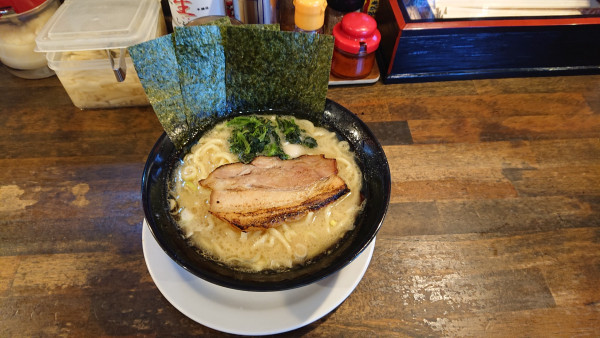 「ラーメン🍜」@横濱家系ラーメン 暁家の写真