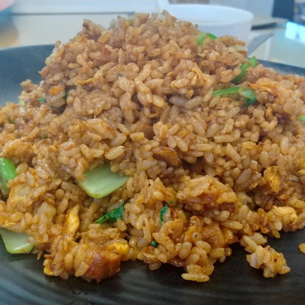 「#豚バラチャーハン #980円 #大盛 #200円」@洛神の写真