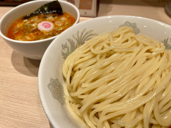 「背脂醤油辛つけめん  特盛」@頑者製麺所 エキア成増店の写真