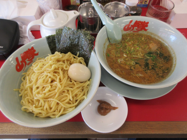 「味噌つけ麺中盛(990円)+練り梅50円」@ラーメン山岡家 土浦店の写真