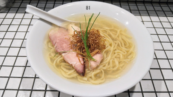 「【限定】冷やしうま味塩そば(中太縮れ麺)」@81番の写真