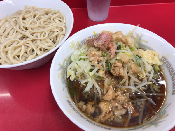 「つけ麺(醤油)(ニンニク少なめ、アブラ、カラメ) 1100円」@ラーメン二郎 越谷店の写真