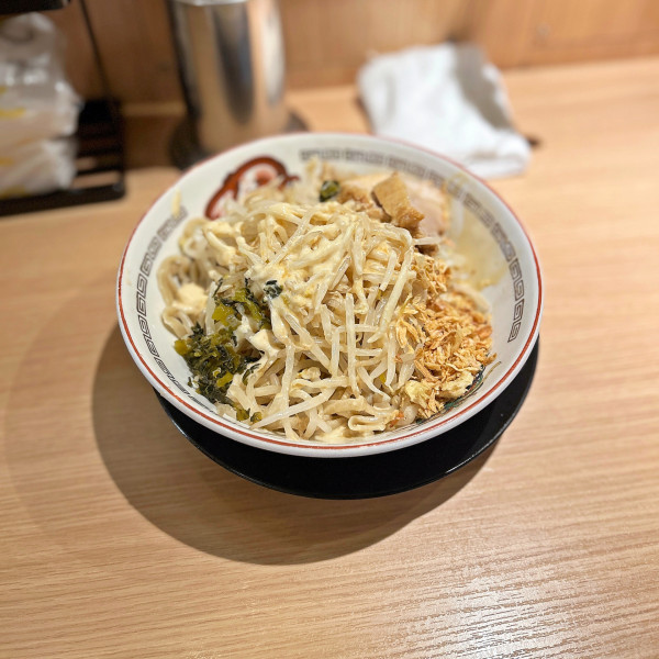 「冷やし中華（小）」@ラーメン豚山 東京ラーメン横丁店の写真