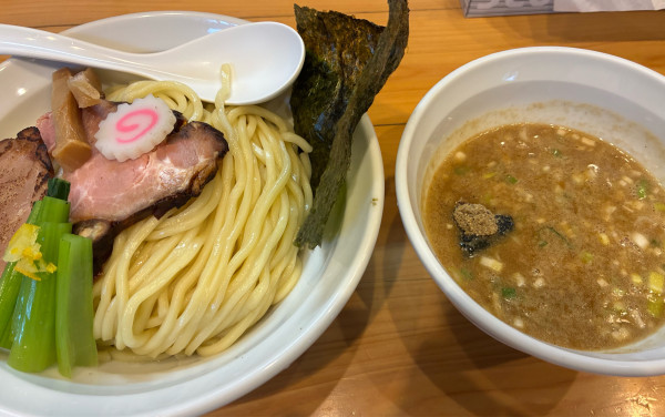 「濃厚煮干つけ麺　1100円」@蕾 分家の写真