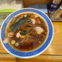 長岡生姜醤油ラーメン890円