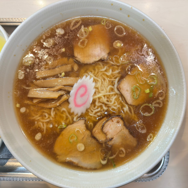 「中華麺 + 生玉子」@永福町大勝軒の写真