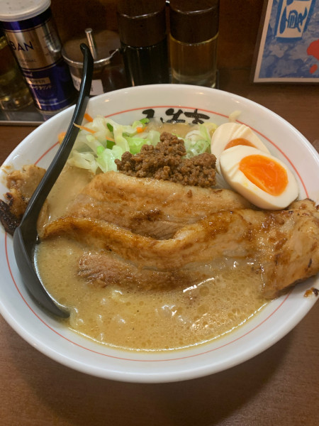 「こぼれ味噌チャーシュー麺(玉子)札幌味噌」@らーめん みそ吉 泉店の写真
