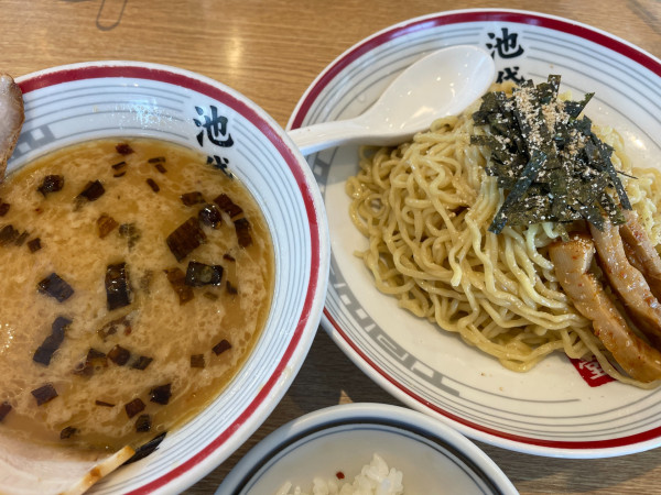 「東京豚骨つけ麺・ちぢれ麺」@屯ちん 福島店の写真