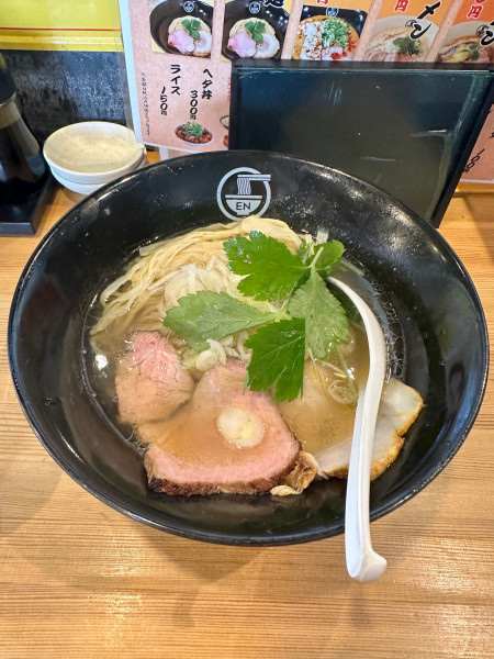 「貝出汁ラーメン　塩」@麺屋 縁の写真