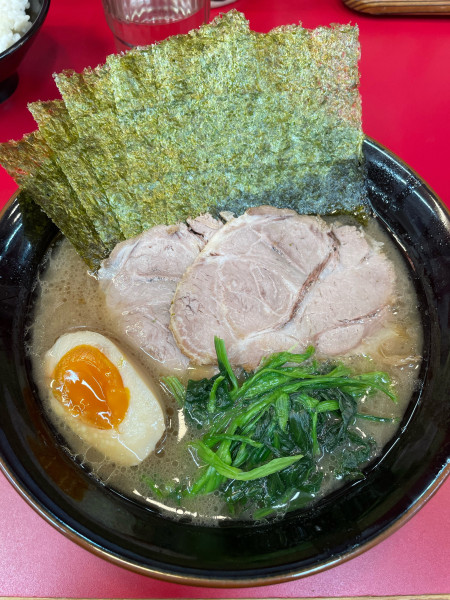 「特選ラーメン 並」@横浜ラーメン 山本家の写真