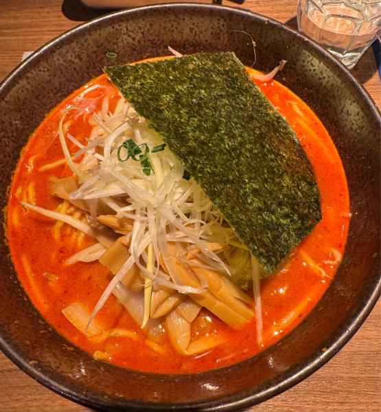 「冬季限定　辛味噌ラーメン 2辛」@北海道らーめん 楓 平和島店の写真