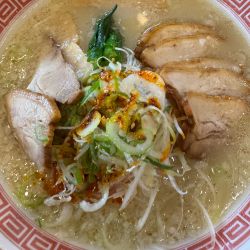 塩とんこつラーメン