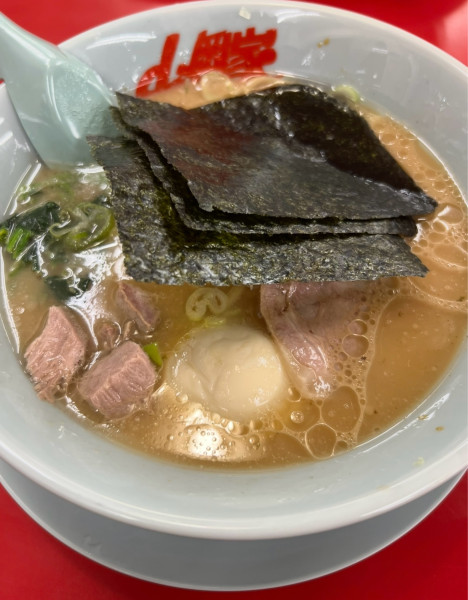 「醤油ラーメン 【トッピングあり】」@ラーメン山岡家 土浦店の写真