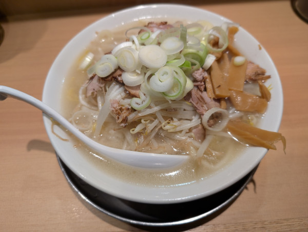 「札幌塩ラーメン」@札幌六坊の写真