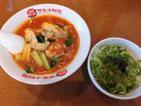 「太陽のトマト麺、ねぎ飯セット」@太陽のトマト麺 十日市場支店の写真
