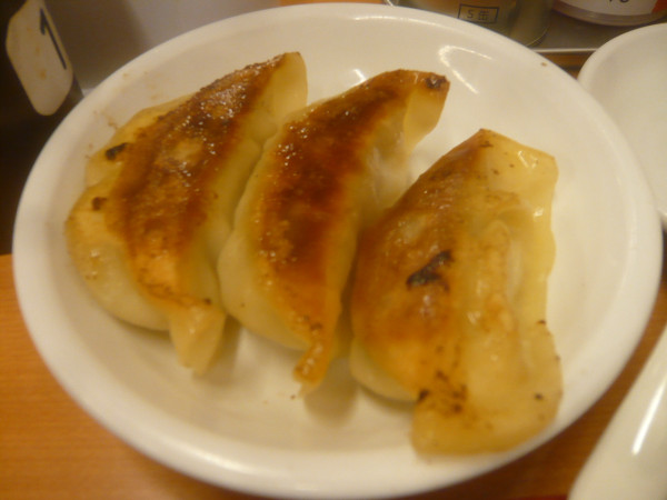 「餃子（3個）」@日高屋 高田馬場駅前店の写真