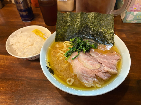 「チャーシューメン + ライス」@洞くつ家の写真