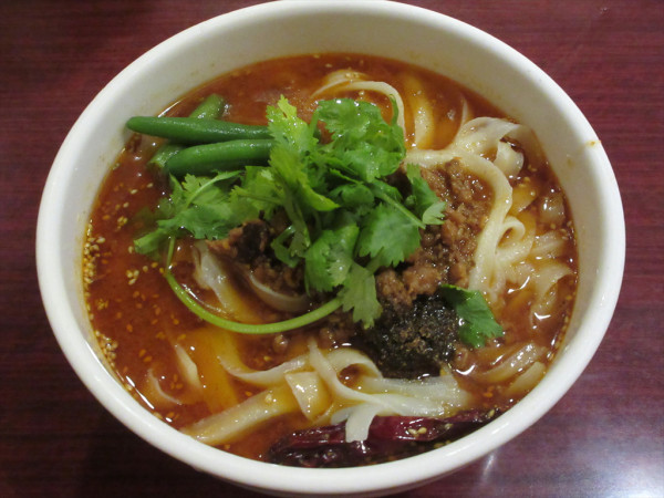 「元祖麻辣刀削麺（980円）」@四川西安料理 餃子の郷 神田店の写真