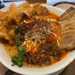 赤い鯨 四川担々麺 赤い鯨 - 赤坂 | ラーメンデータベース