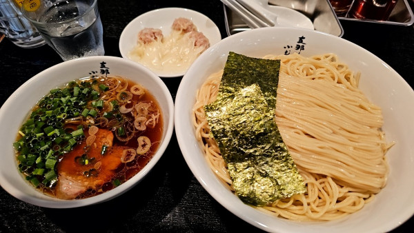 「つけソバ（大盛り×2）ワンタン3個」@支那ソバ 小むろの写真