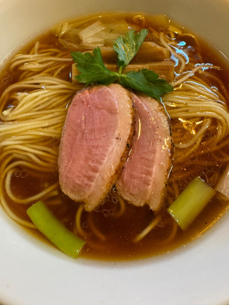 「鴨だし醤油そば　980円」@麺堂にしき 池袋西口店の写真