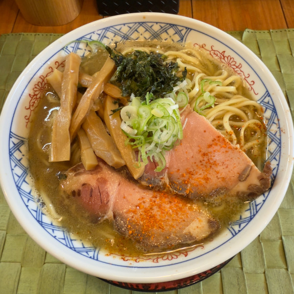 「煮干し中華そば」@らぁ麺や 汐そば雫の写真