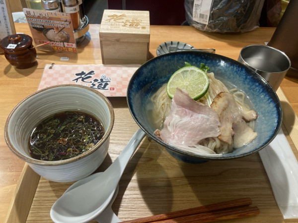 「鰹昆布水つけそば大盛」@中華そば 花道の写真