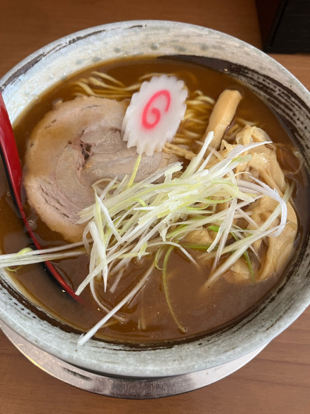 「煮干しラーメン大盛り」@栄昇らーめんの写真